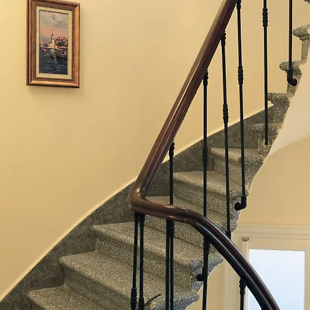 Art Nouveau Pera 3*