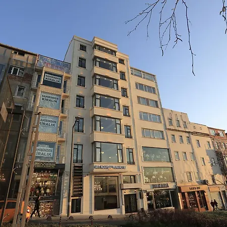 Art Nouveau Pera
