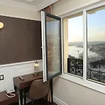 Art Nouveau Pera 3*