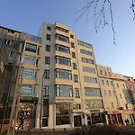 Art Nouveau Pera