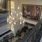 Art Nouveau Pera