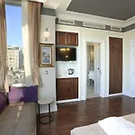 Art Nouveau Pera 3*