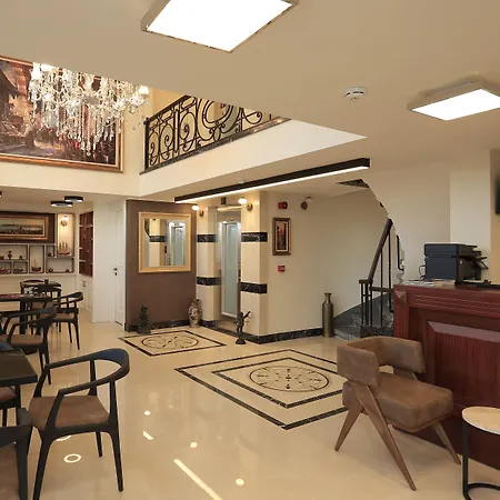 Art Nouveau Pera