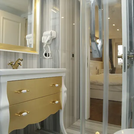 Art Nouveau Pera Hotell Istanbul