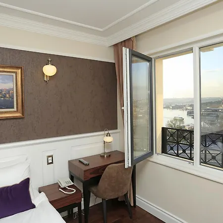 Art Nouveau Pera Hotell