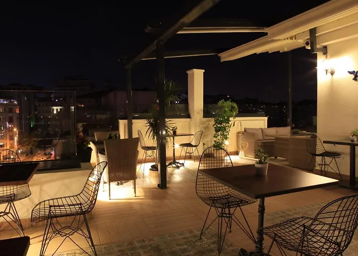 Hotel Art Nouveau Pera 3*