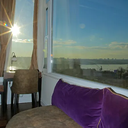 Art Nouveau Pera 3*