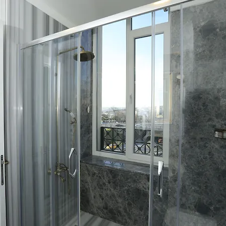 Art Nouveau Pera 3*
